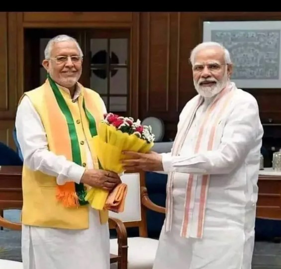 suresh kumar khanna with modi