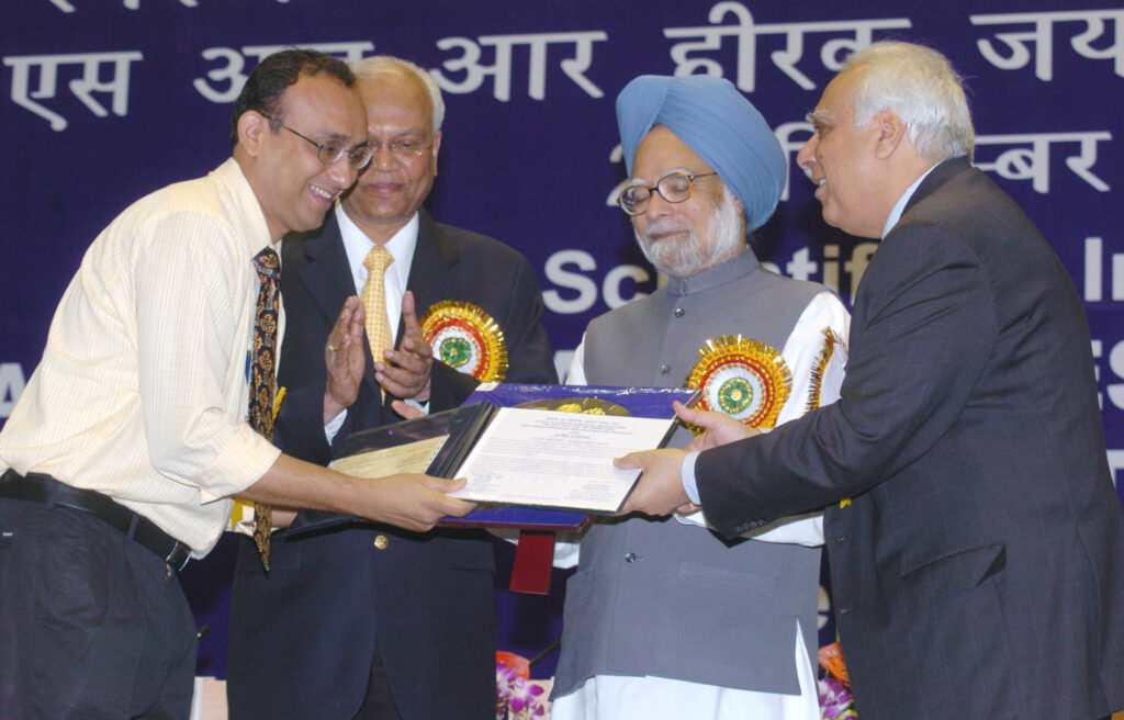 manmohan singh with Dr. rajesh sudhir gokhale