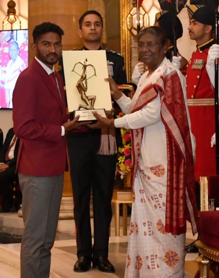 avinash sable final match time