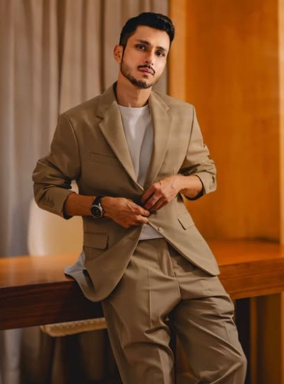 amol parashar biography​